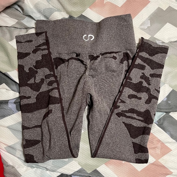 Curves and combatboots scrunch  butt leggings - Picture 1 of 3